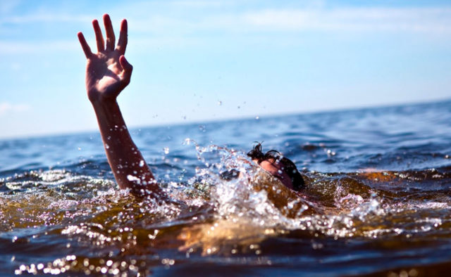 В Бердянске нашли тело пропавшего в море 17-летнего жителя Полог (ФОТО)