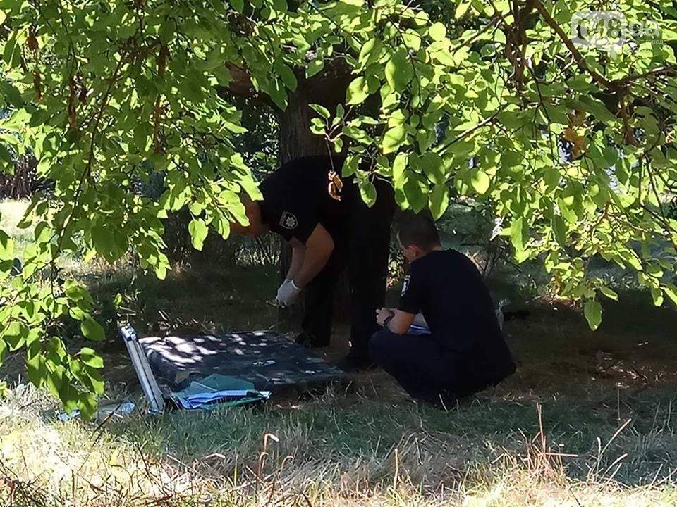 В Запорожье возле детского кафе обнаружили труп