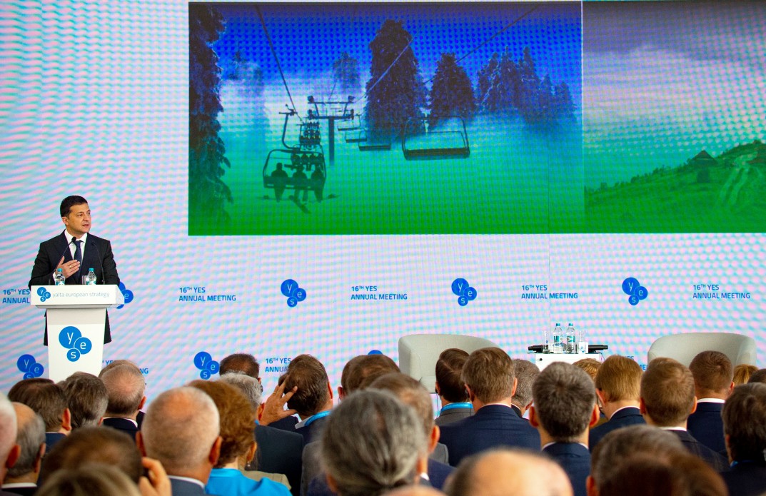 “YES 2019”: президент призвал иностранный бизнес инвестировать в запорожскую Хортицу