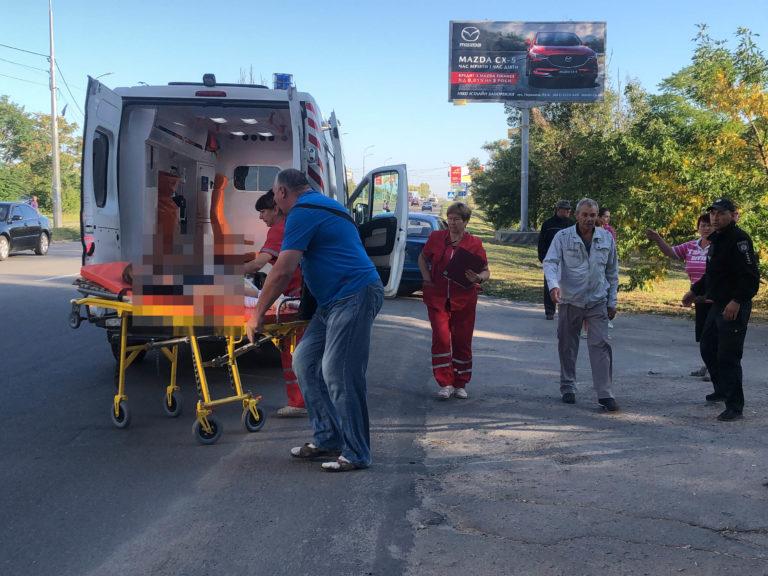 Одну из девочек госпитализировали: подробности наезда автомобилем на детей в Запорожской области (ФОТО)