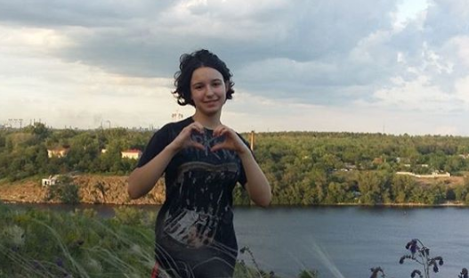 В Запорожье 14-летняя девочка выпала из окна: ей нужна помощь (ВИДЕО)
