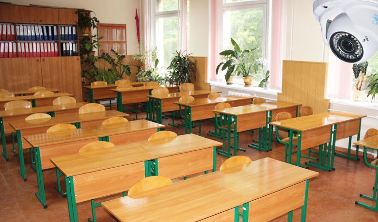 В семи запорожских школах установят камеры видеонаблюдения