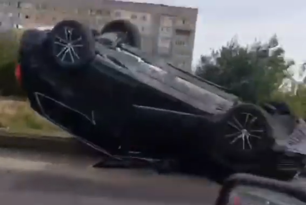 В Запорожской области произошла серьёзная авария: перевернулся автомобиль (ФОТО, ВИДЕО)