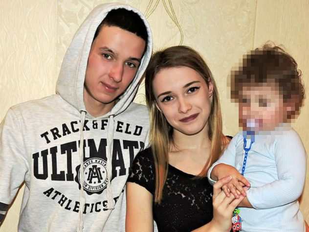 В Беларуси двухлетняя девочка случайно убила мать