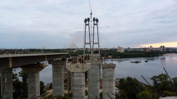Запорожские мосты достроят за деньги коррупционеров