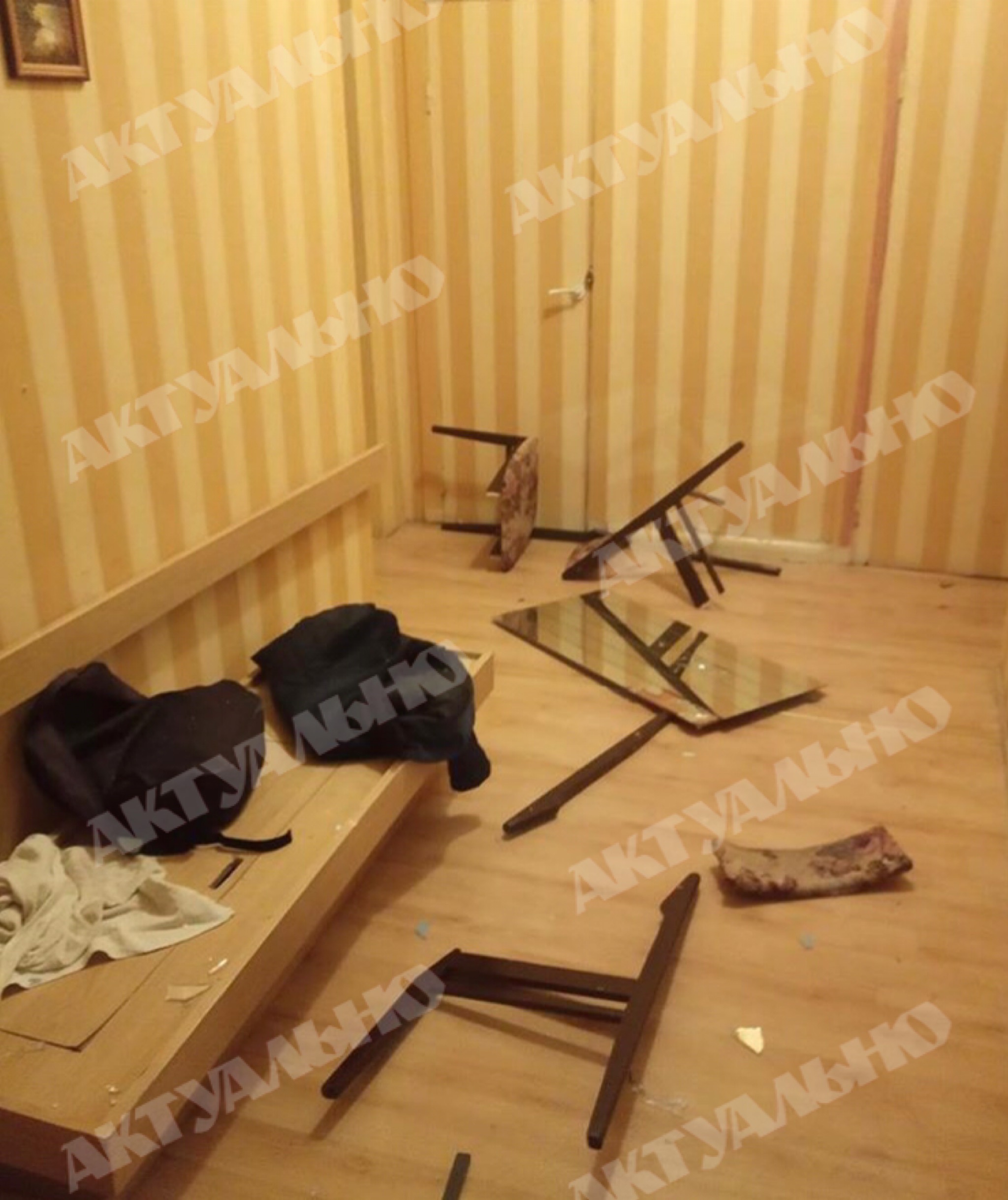 В Запорожье группа подростков разгромила съемную квартиру (ФОТО, ВИДЕО)