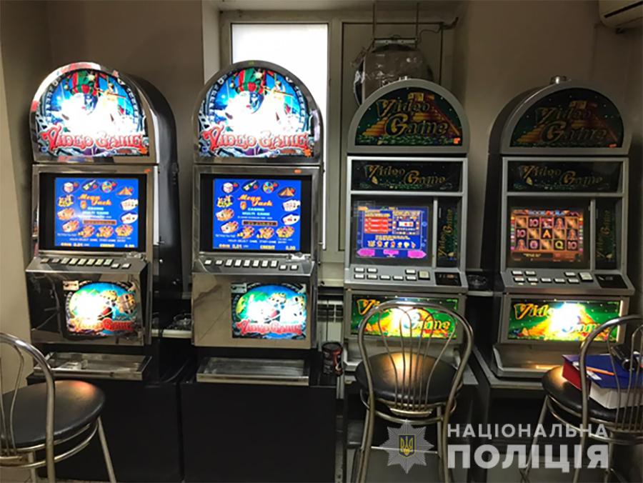 В Запорожье полицейские “накрыли” очередные залы игровых автоматов