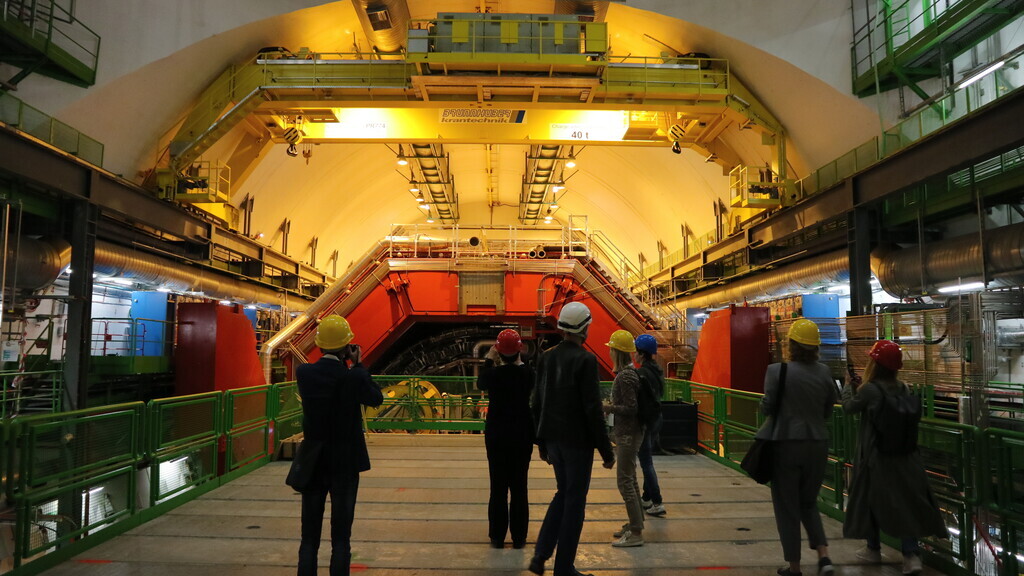 Украинка побывала в сердце Адронного коллайдера: эксклюзивный репортаж