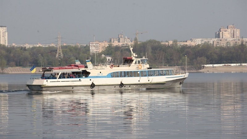 В Запорожье завершается сезон речных и автобусных перевозок на загородные дачные участки