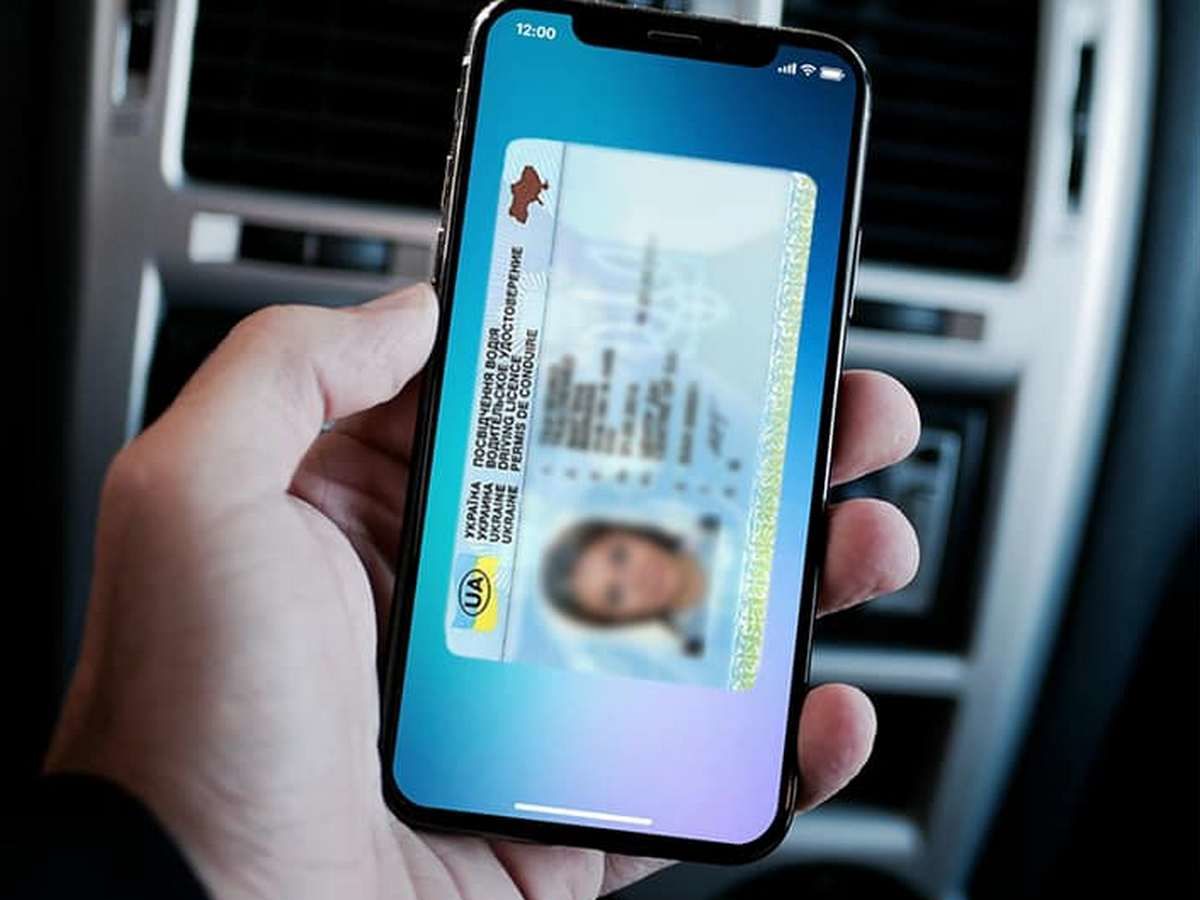 Запоріжцям пропонують стати обличчям демо-версії електронних водійських посвідчень (ФОТО)