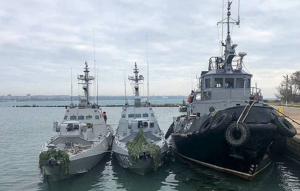Задержанные в Керченском проливе корабли передадут Украине 18 ноября