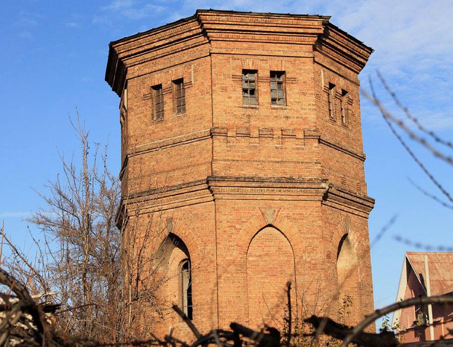В Запорожье восстанавливают уникальную 100-летнюю водонапорную башню (ФОТО)