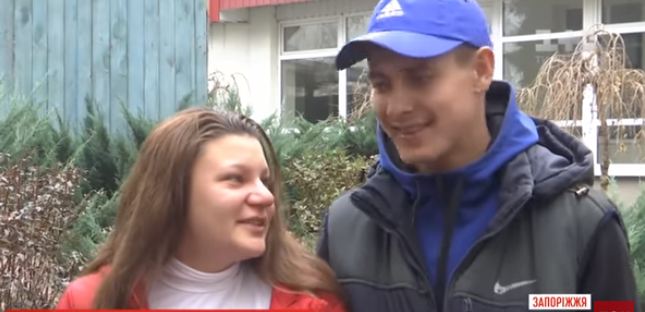 “Долго ждали рождения детей и получилось”: 15-летняя запорожанка, родившая двойню, дала интервью (ВИДЕО)