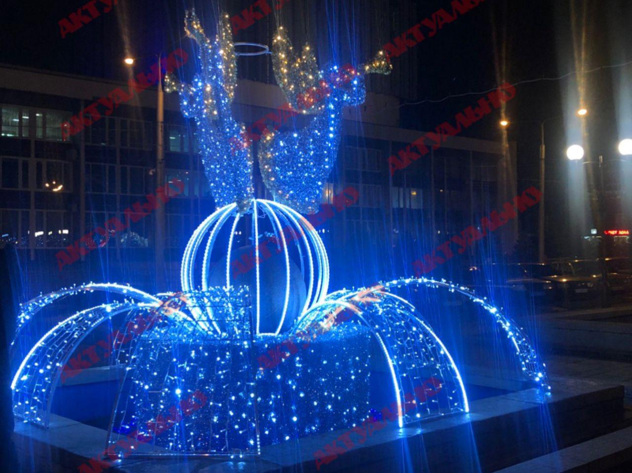 “Ярко и по-новогоднему”: в Запорожье включили праздничную иллюминацию (ВИДЕО, ФОТО)