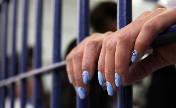 В Запорожье задержали девушку с «закладками» наркотиков (ФОТО)