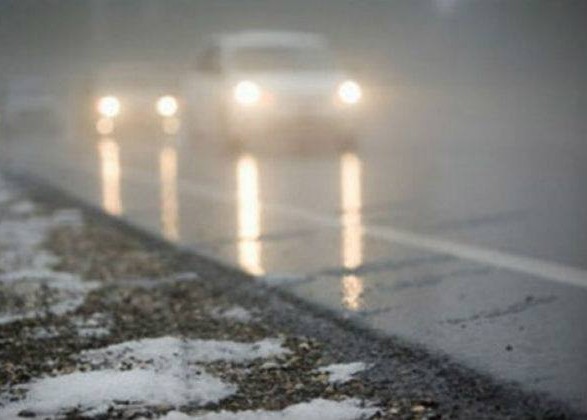 В Запорожье туман и гололед: водителей предупреждают об опасности