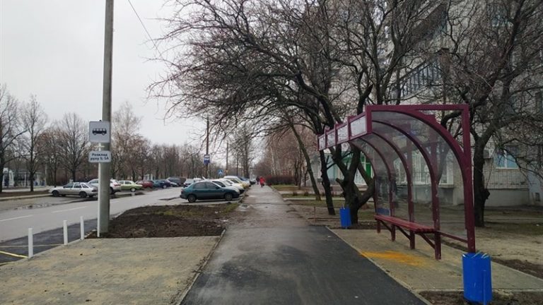 “Деньги на ветер”: остановка за 750 тысяч гривен в Запорожье оказалась невостребованной (ФОТО)