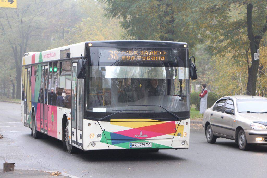 В Запорожье изменят движение автобусного маршрута на время дачной навигации