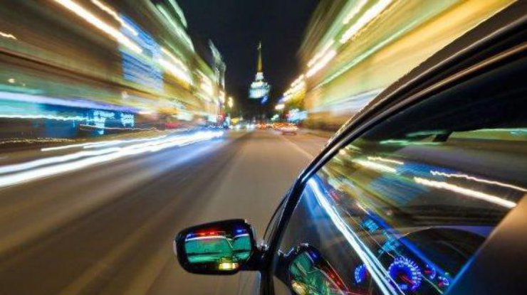В Запорожье водитель выпрыгнул из автомобиля на ходу, спасаясь от нападения