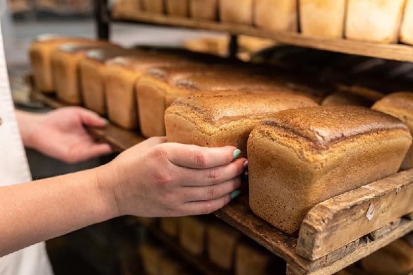 В Запорожской области люди едва не дерутся за социальный хлеб (ВИДЕО)