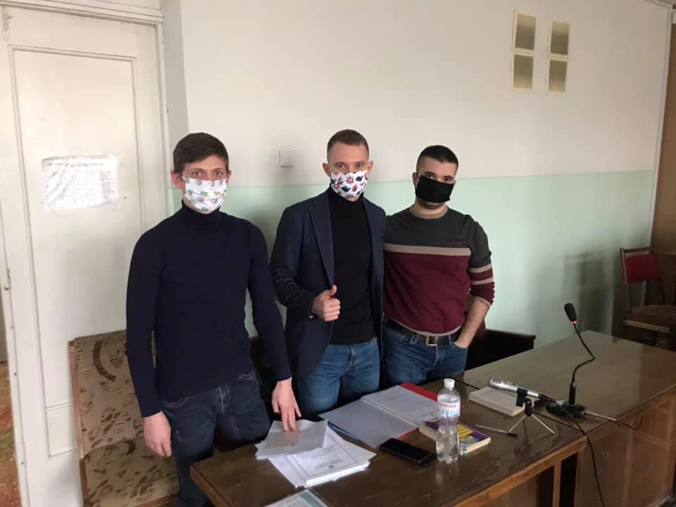 Запорожского полицейского, обвиняемого в покушении на убийство своего коллеги, суд оставил дома (ДОКУМЕНТ)