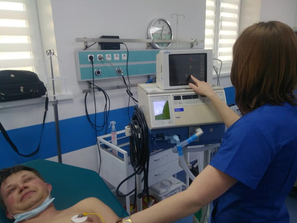 Аппараты ИВЛ, мониторы пациентов: команда запорожского волонтера бесплатно ремонтирует медоборудование (ФОТО, ВИДЕО)