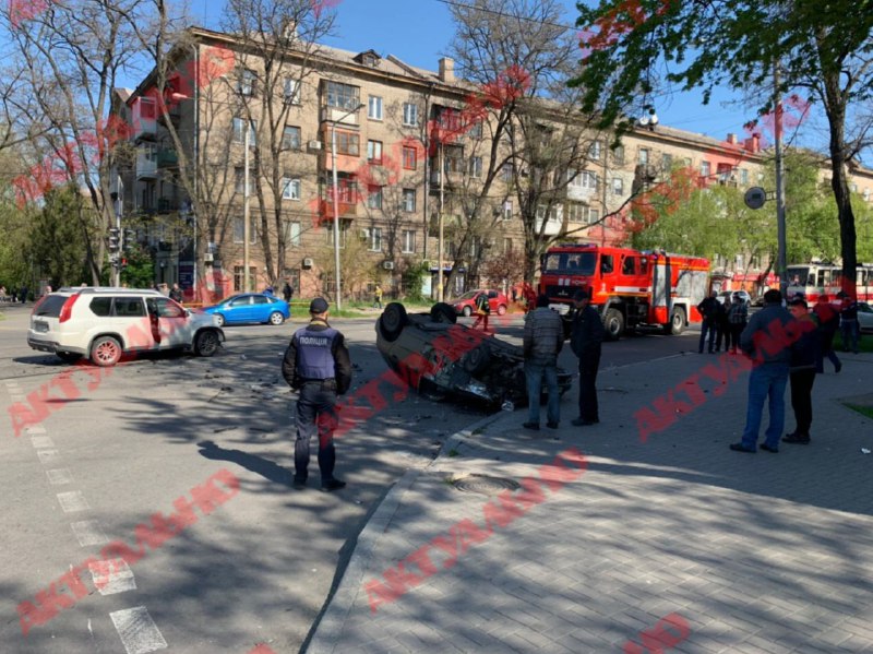 В полиции рассказали подробности серьезного ДТП в центре Запорожья (ВИДЕО)