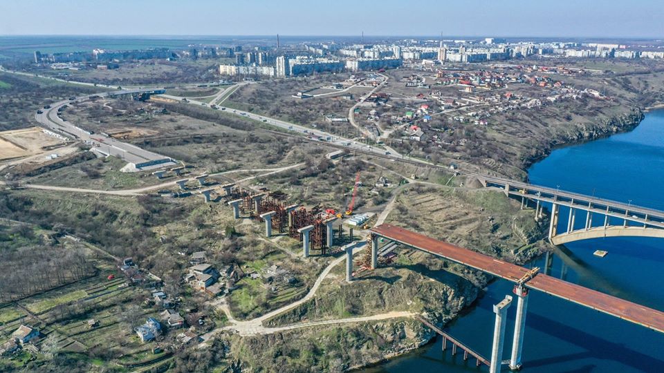 Наконец-то продолжится строительство запорожских мостов: ГАСИ дала добро (ФОТО)