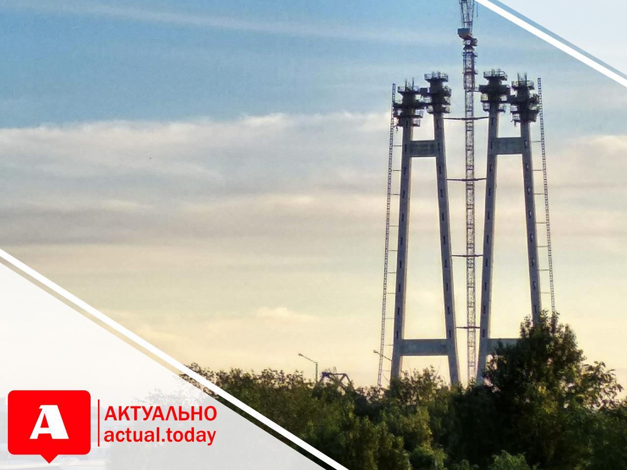 В Запорожье продолжается первый этап строительства мостов через Днепр: ФОТО со стройплощадки