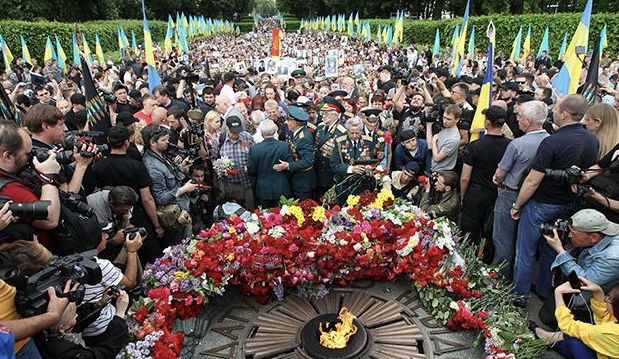 Почти половина украинцев за празднование 9 мая (СОЦОПРОС)