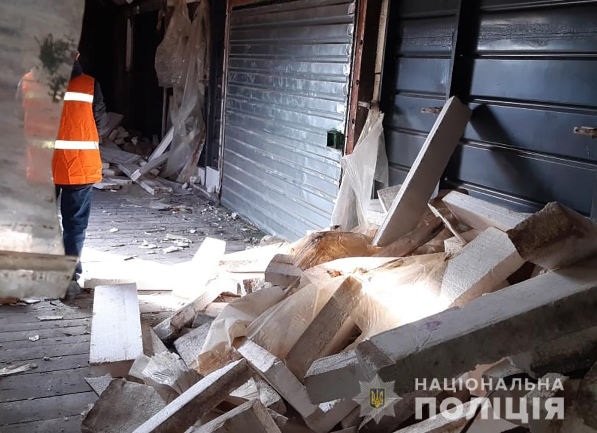 В Запорожской области мужчина несколько месяцев воровал алюминиевую обшивку с грузовых вагонов (ФОТО)