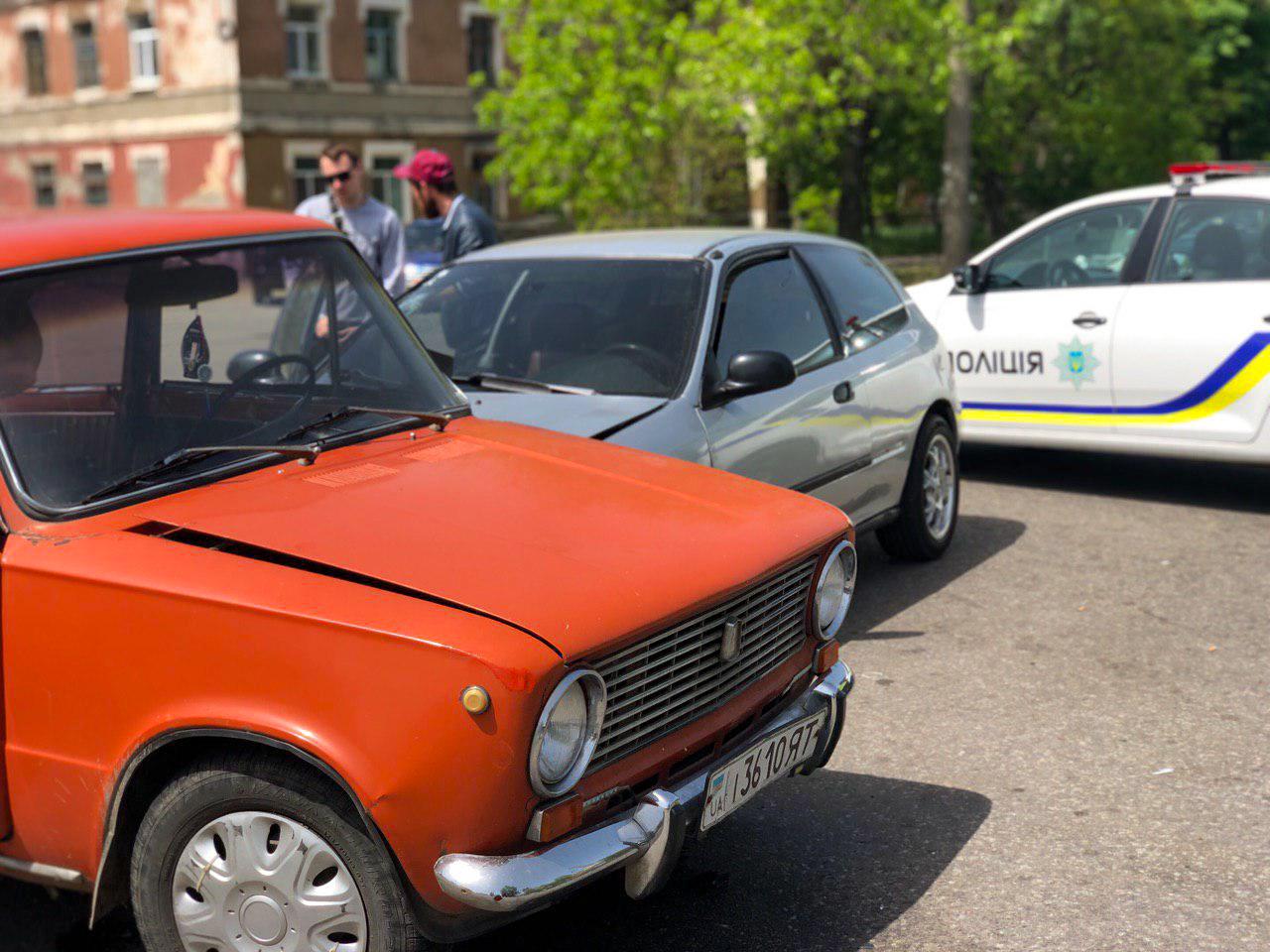 В Запорожской области столкнулись “ВАЗ” и “Хонда”: есть пострадавшие (ФОТО)