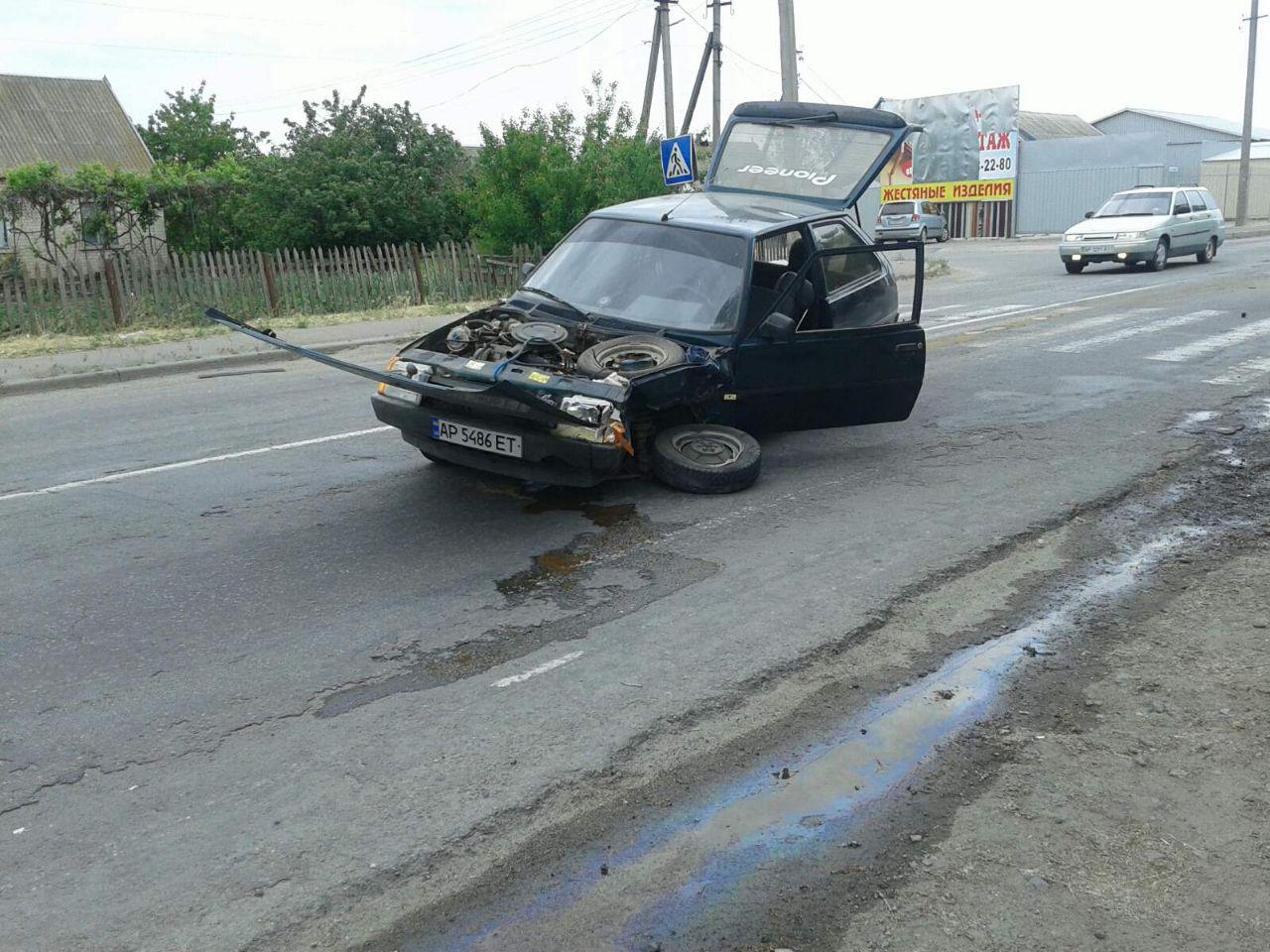 В Запорожской области произошло два серьезных ДТП: водителей доставали при помощи специнструментов (ФОТО)