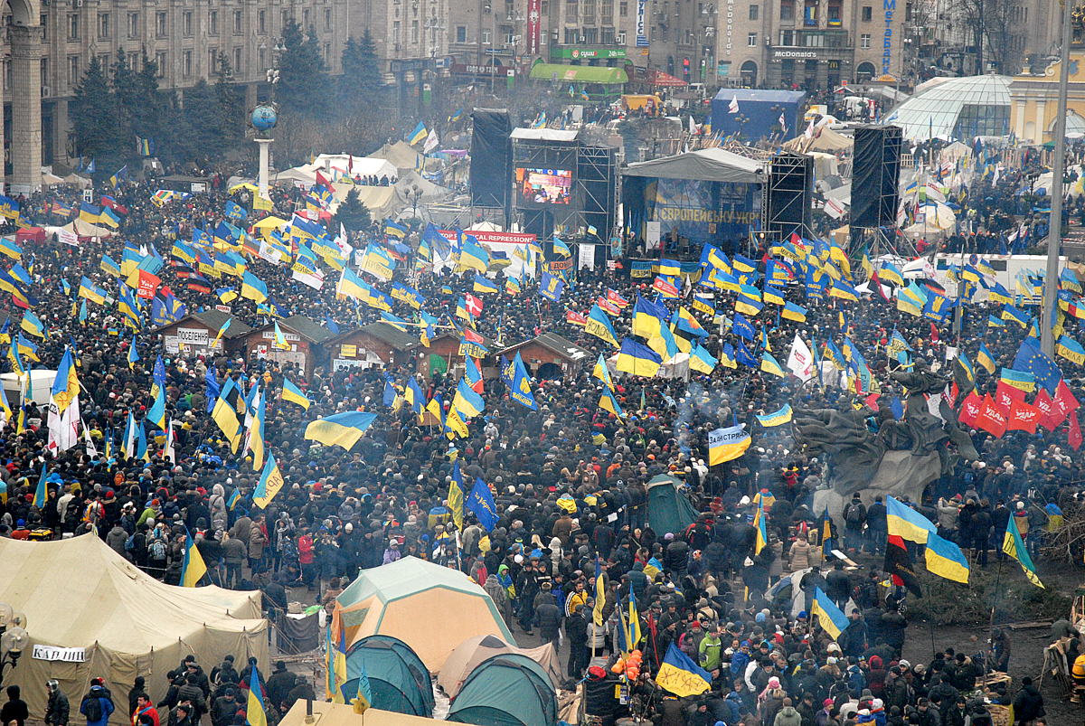 У Раді хочуть визнати Майдан кримінальним злочином: «посадити всіх, хто причетний…»