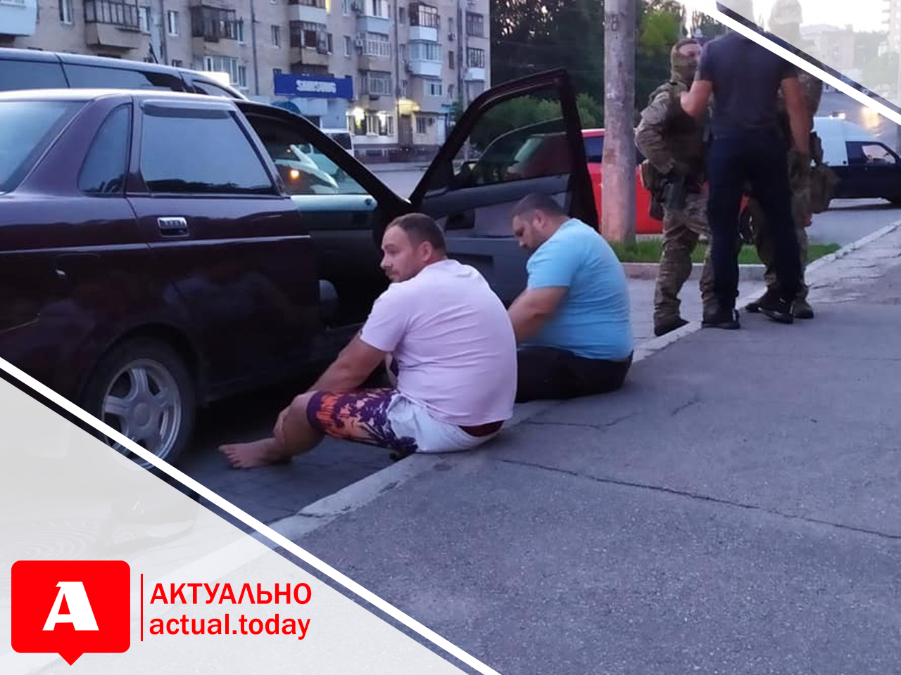 В Запорожье разоблачили группу наркоторговцев: видео и фото с места задержания
