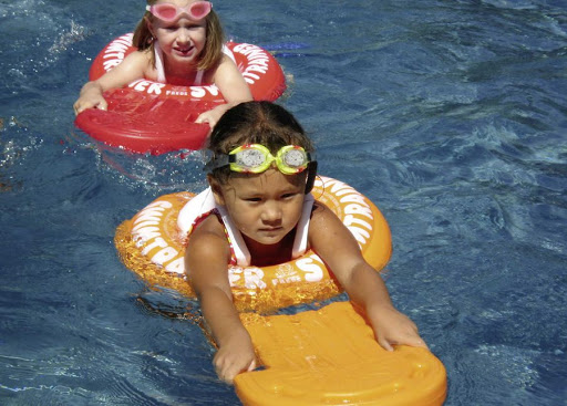 В Запорожье две девочки хотели переплыть Днепр на надувных кругах, – СМИ (ФОТО)