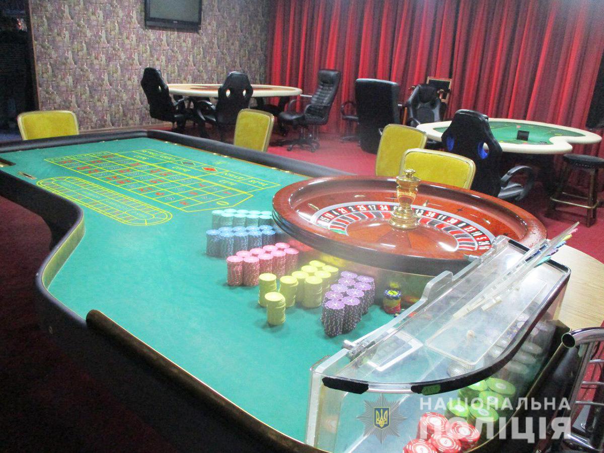 В подвале на Жуковского в Запорожье работало казино (ФОТО)