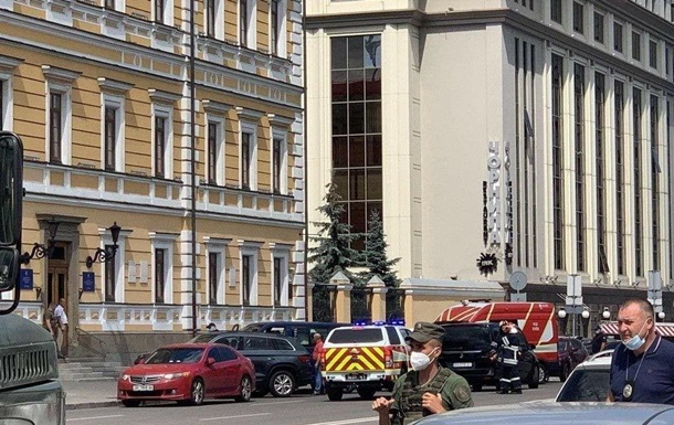 Террорист, захвативший отделение столичного банка, проживает в Запорожской области (ФОТО)