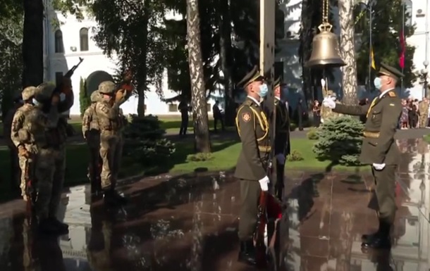 В Украине отдают честь памяти погибших защитников (ВИДЕО,ФОТО)
