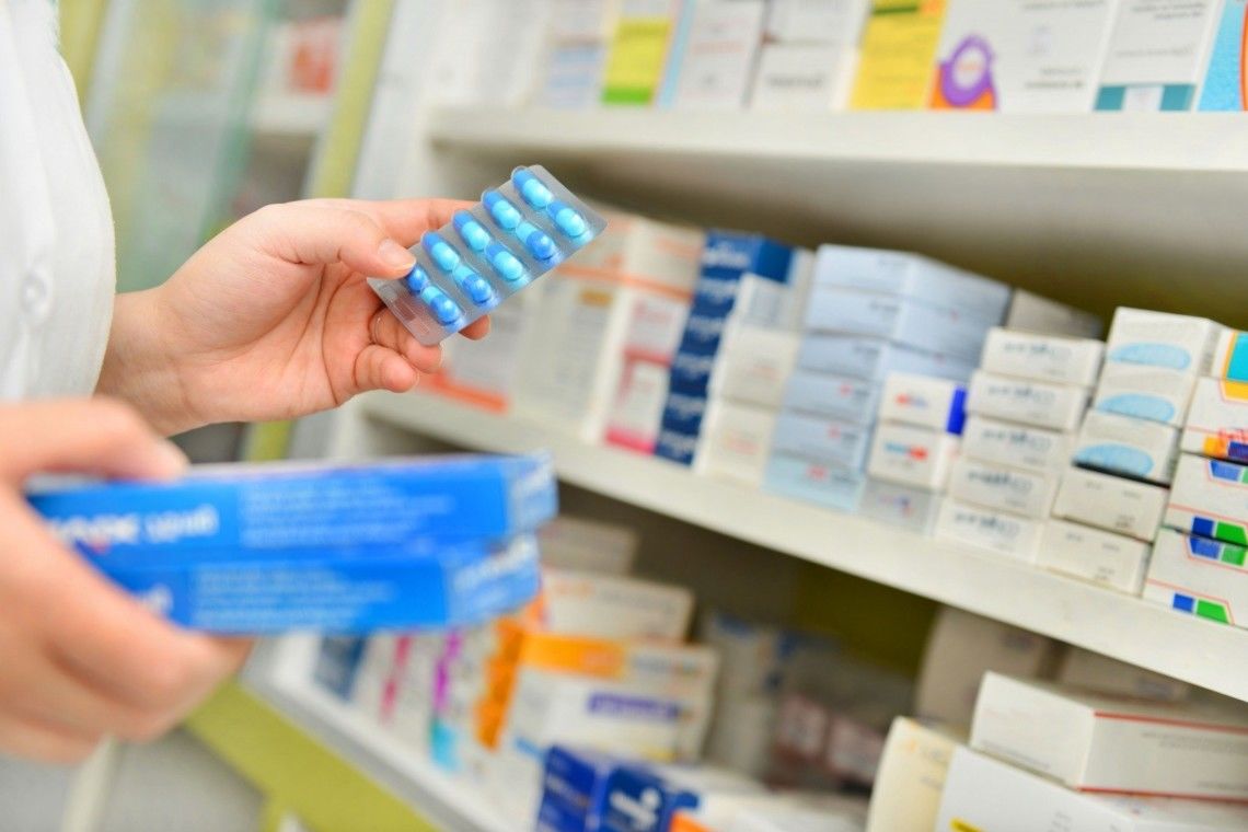 В Запорожье в одной из аптек на Космосе продавали запрещенные препараты (ФОТО)