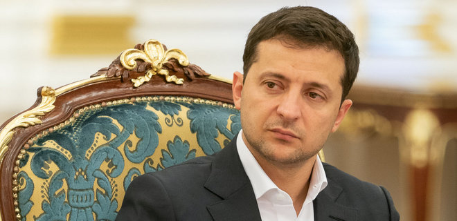Президент обеспокоен продажей запорожского “Мотор Сич”: требует от премьера защитить интересы государства