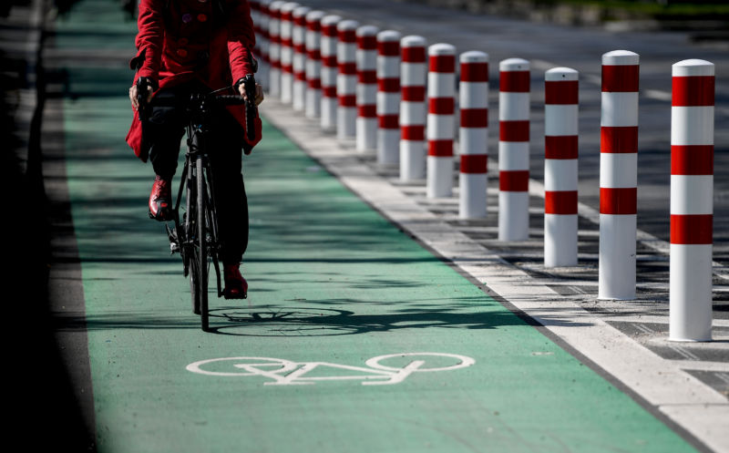 В Запорожье увеличат ассигнования на реконструкцию тротуаров с обустройством велодорожек (ДОКУМЕНТ)