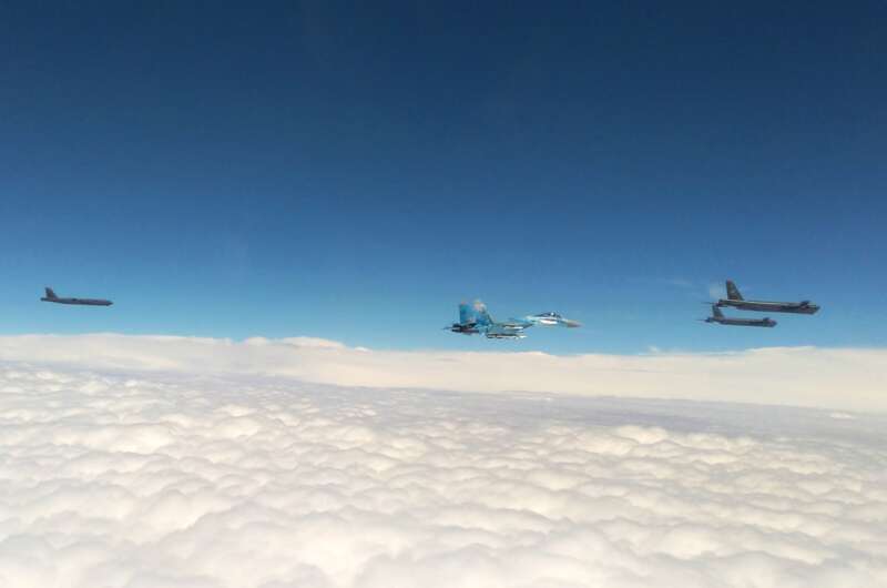 Бомбардировщики США будут регулярно патрулировать небо над Украиной – ВСУ (фото)