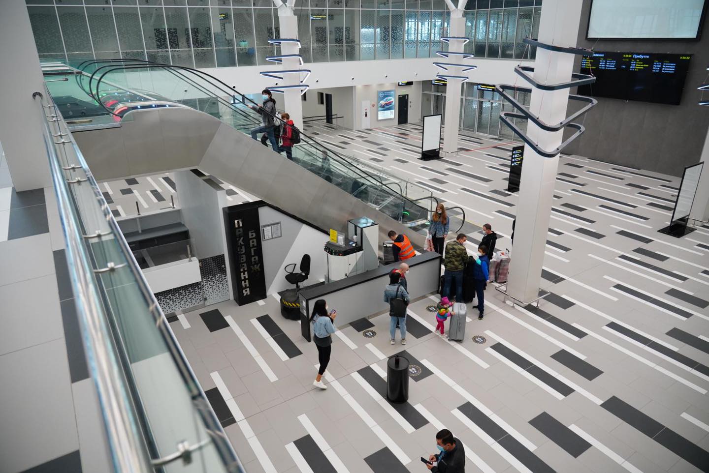Все рейсы запорожского аэропорта перевели в новый терминал