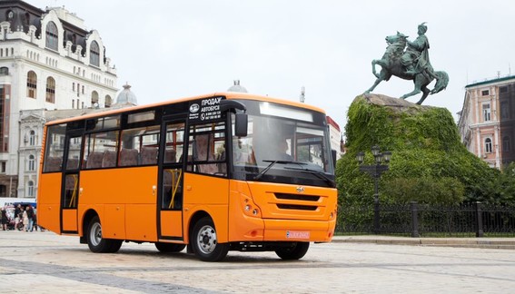 Запорожский автозавод выпустил новый пригородный автобус (ФОТО)