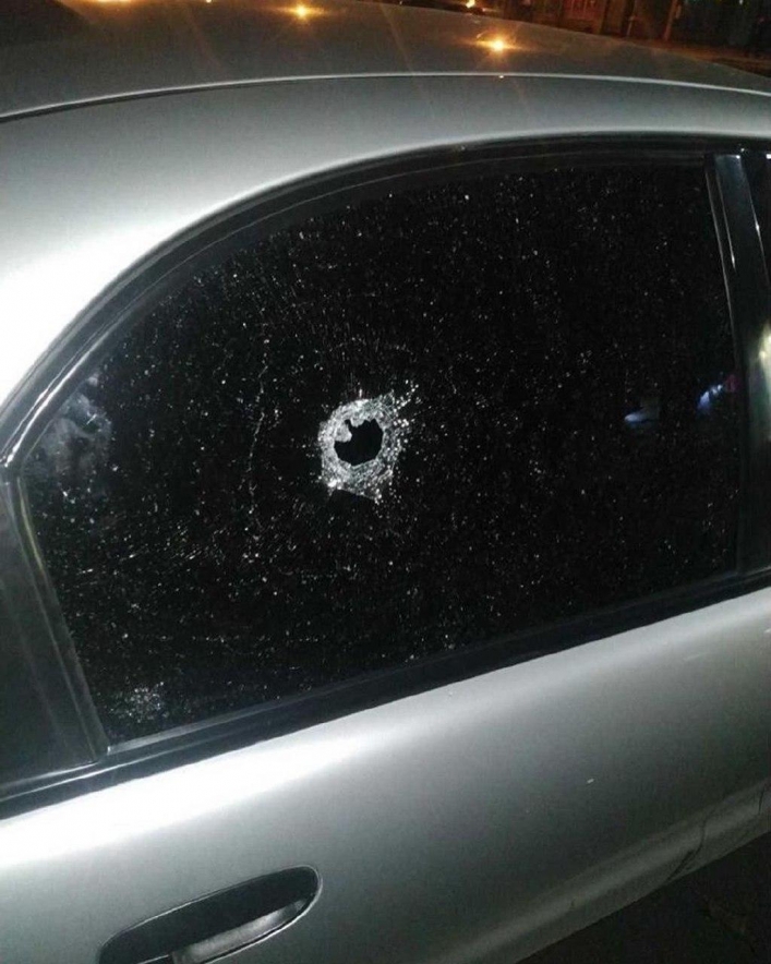 В Запорожской области неизвестный забросал автомобили свинцом (ВИДЕО)