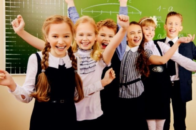 В Запорожье с понедельника отменяют дистанционное обучение: дети возвращаются за школьные парты