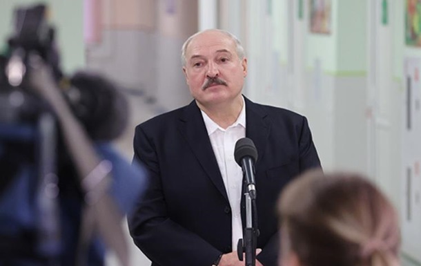 Через Украину тоннами везли оружие – Лукашенко