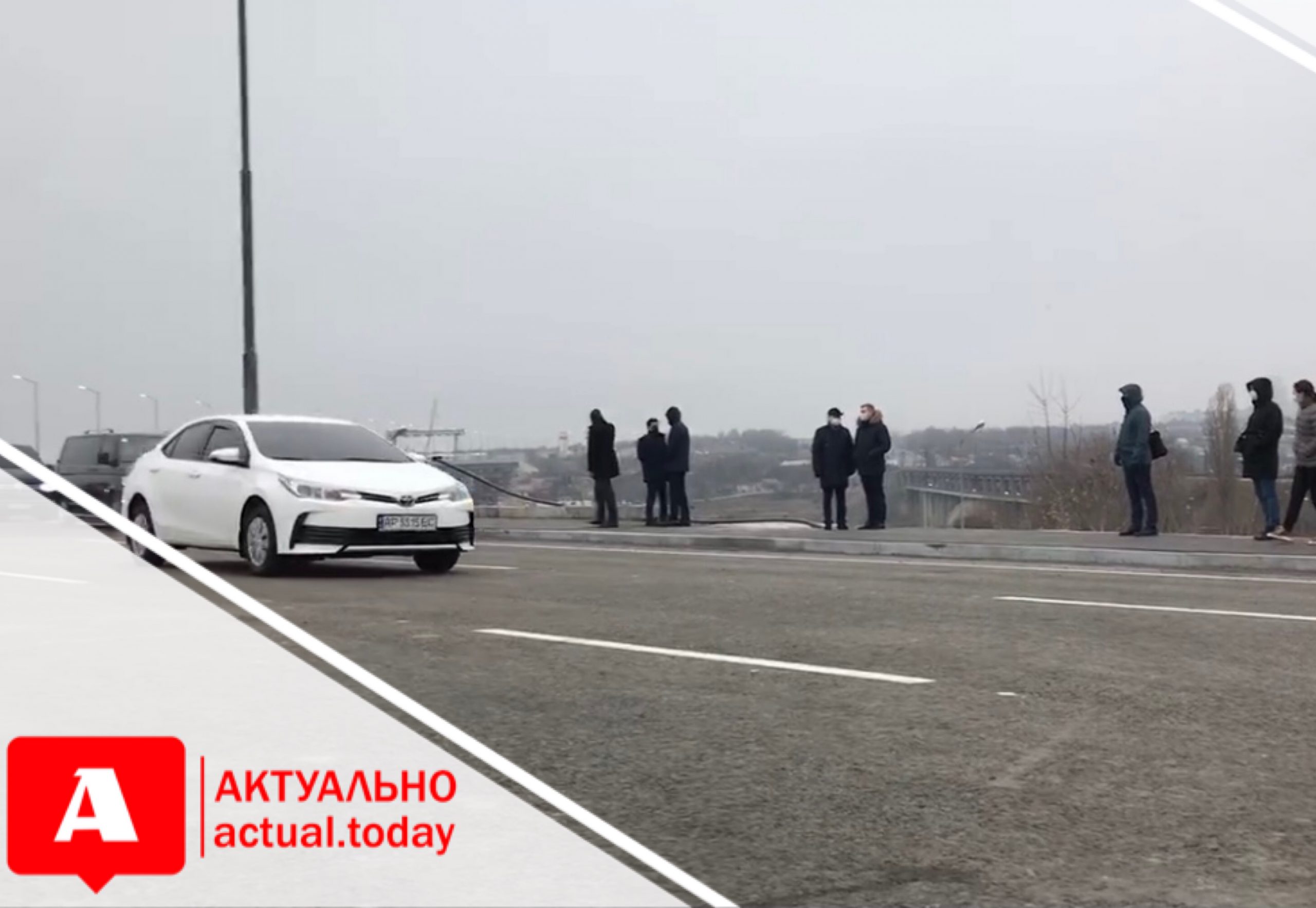 Нового запорожского моста нет на картах навигаторов и служб такси 