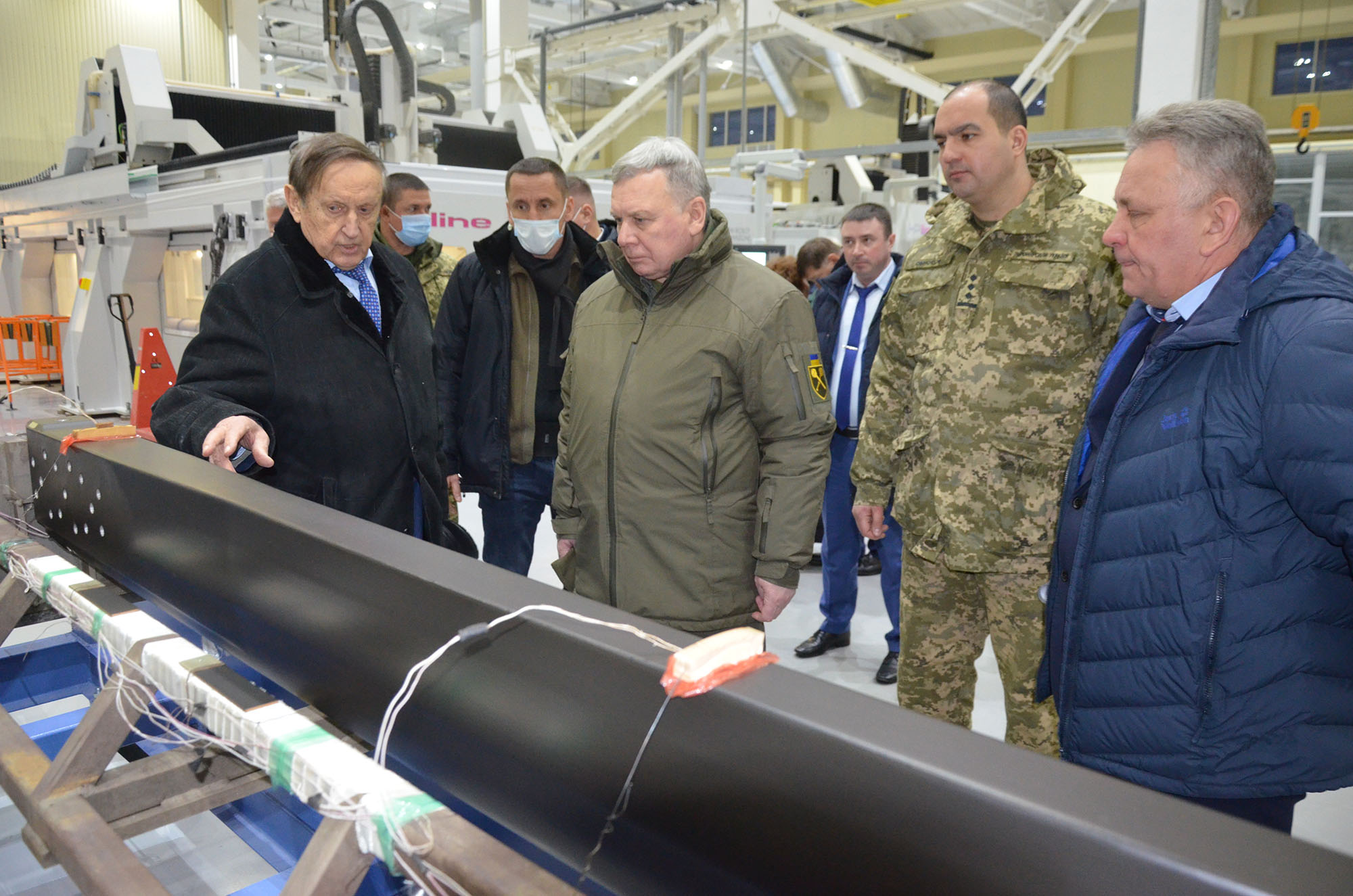«Искра», «Мигремонт» и «Мотор Сич»: Министр обороны Украины проверил ход выполнения оборонных заказов запорожскими предприятиями (ФОТО)